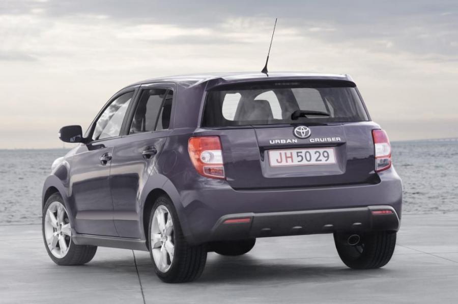  Toyota Urban Cruiser 2008 года  (фото 22 из 31)